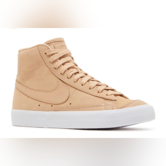 Nike Shoes - Nike Women's Premium Blazer Mid '77 Vachetta Tan Size 8